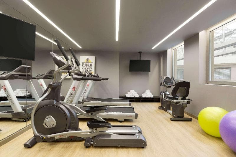 Wyndham Grand Athens 3