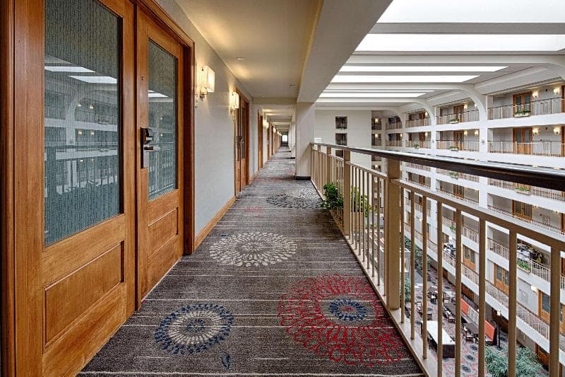 Embassy Suites by Hilton Chicago O'Hare Rosemont 3