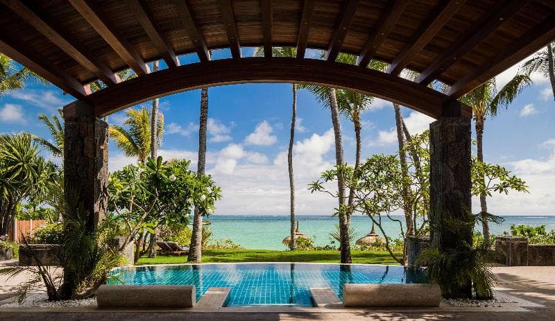 One And Only Le Saint Geran 1