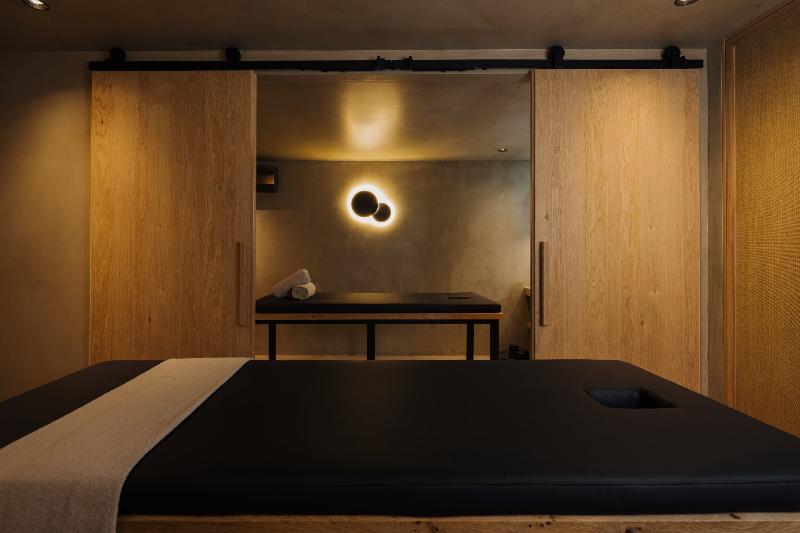 Minos Beach art hotel 2
