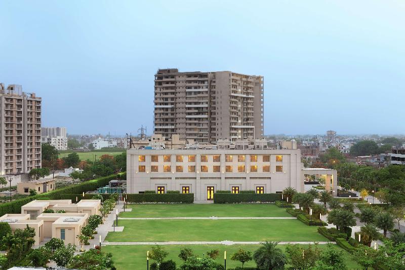DoubleTree by Hilton Agra 2