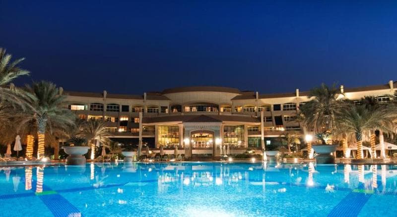 Al Raha Beach Hotel 4