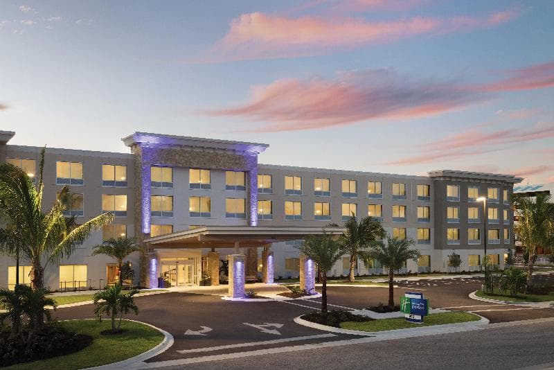 Holiday Inn Express Cape Canaveral, an IHG Hotel