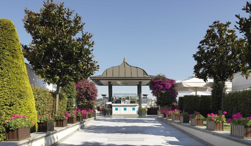 Four Seasons Hotel Istanbul At The Bosphorus 3