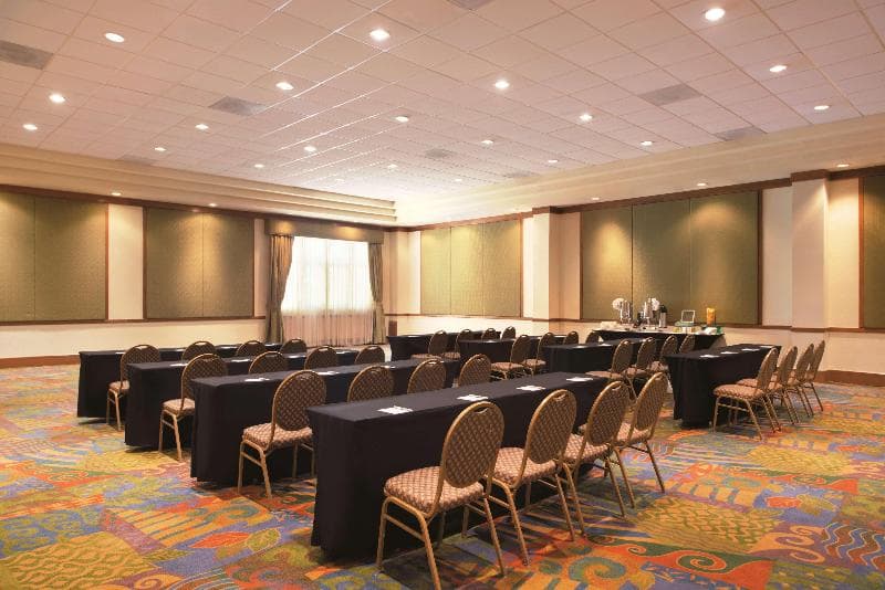 Embassy Suites by Hilton Dorado del Mar Beach Resort