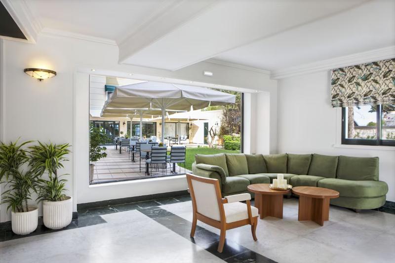 Ramada Athens Attica Riviera 5