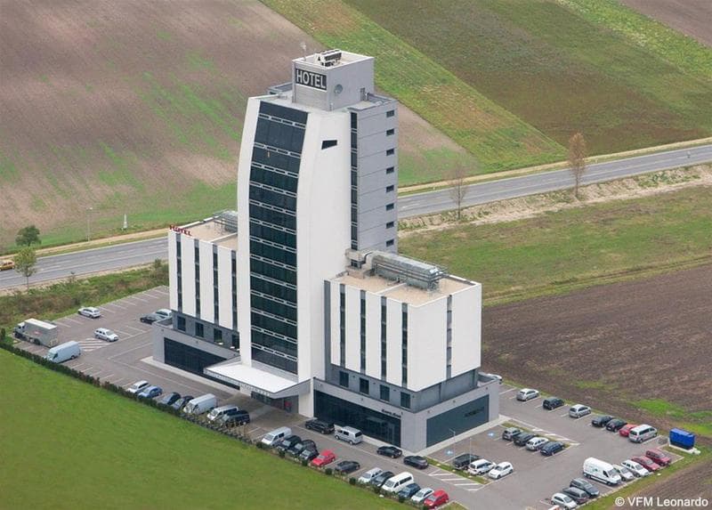 Pannonia Tower 4